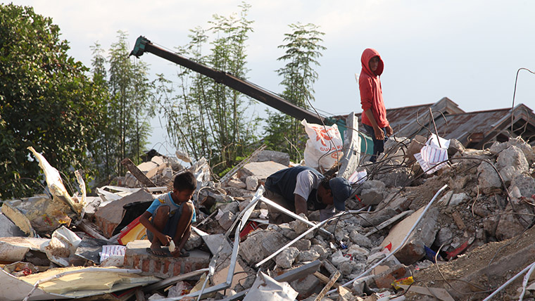 World Vision joins DEC appeal to raise urgent funds for Indonesia tsunami survivors